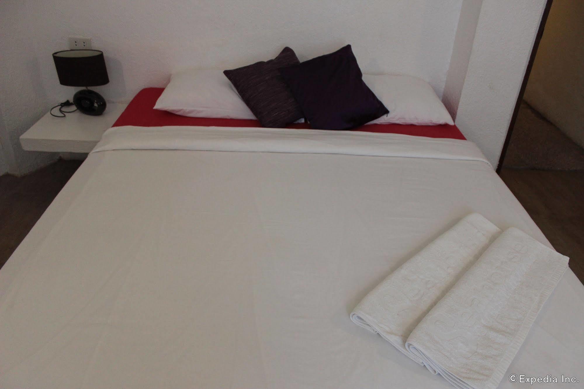 Sea Horse Guest House Coron Bagian luar foto