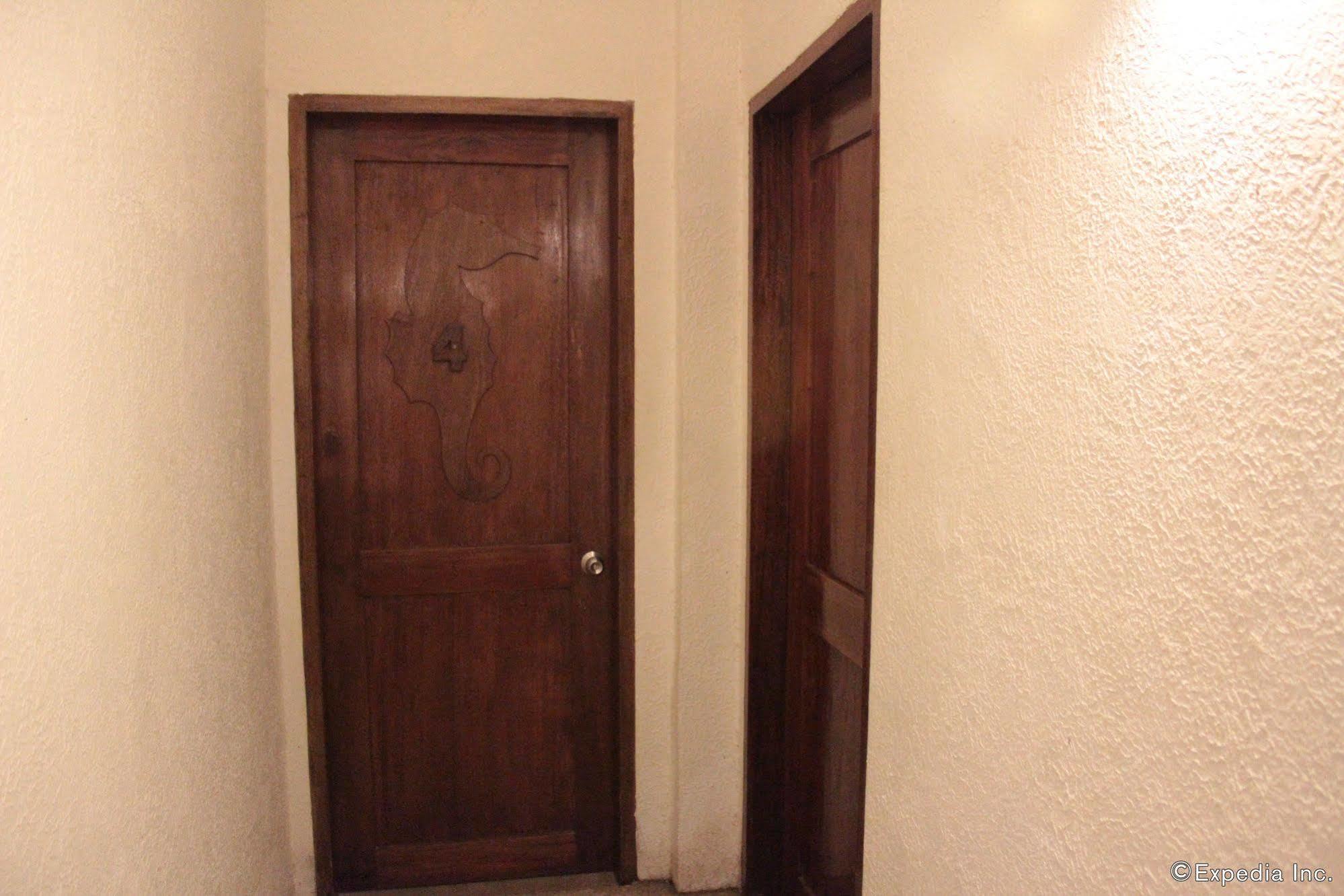 Sea Horse Guest House Coron Bagian luar foto